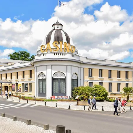 3 Bedroom Amazing In Ferienhaus *