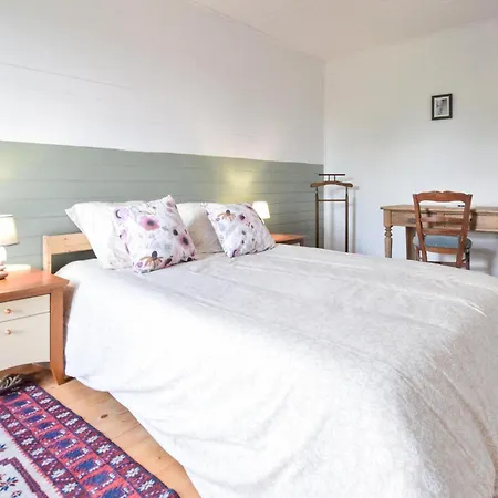 Ferienhaus 3 Bedroom Amazing In Carrouges