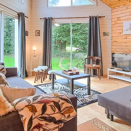 Prázdninový dům 3 Bedroom Gorgeous In Carrouges