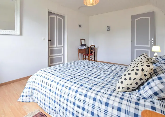 Дом отдыха 3 Bedroom Amazing In Carrouges